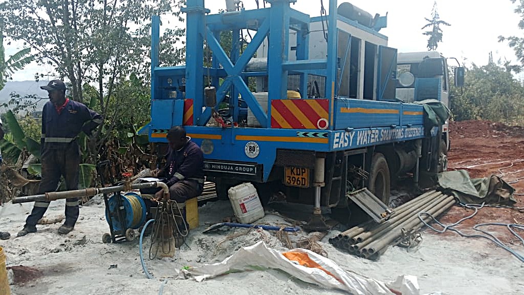 Easy Water Ashok Leyland Truck DTH Drilling Rig